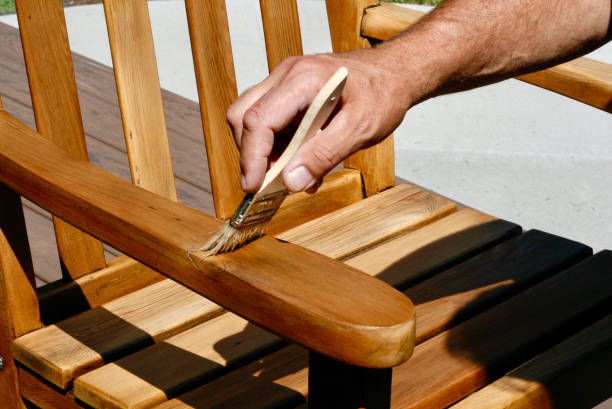 Rénovation de chaises, tables, commodes à Bruxelles